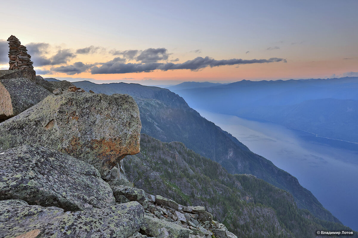 закат на Алтын-Туу