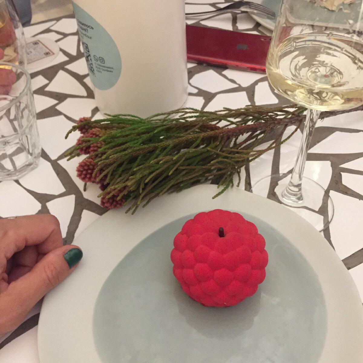 Ресторан «Забыли сахар», малиновый чизкейк (фото в статье все авторские)