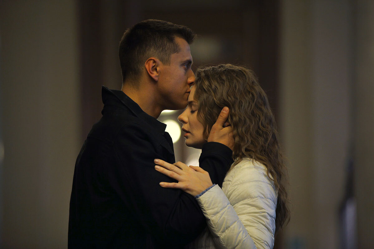 Павел Прилучный и Карина Разумовская кадр сериала "Мажор"