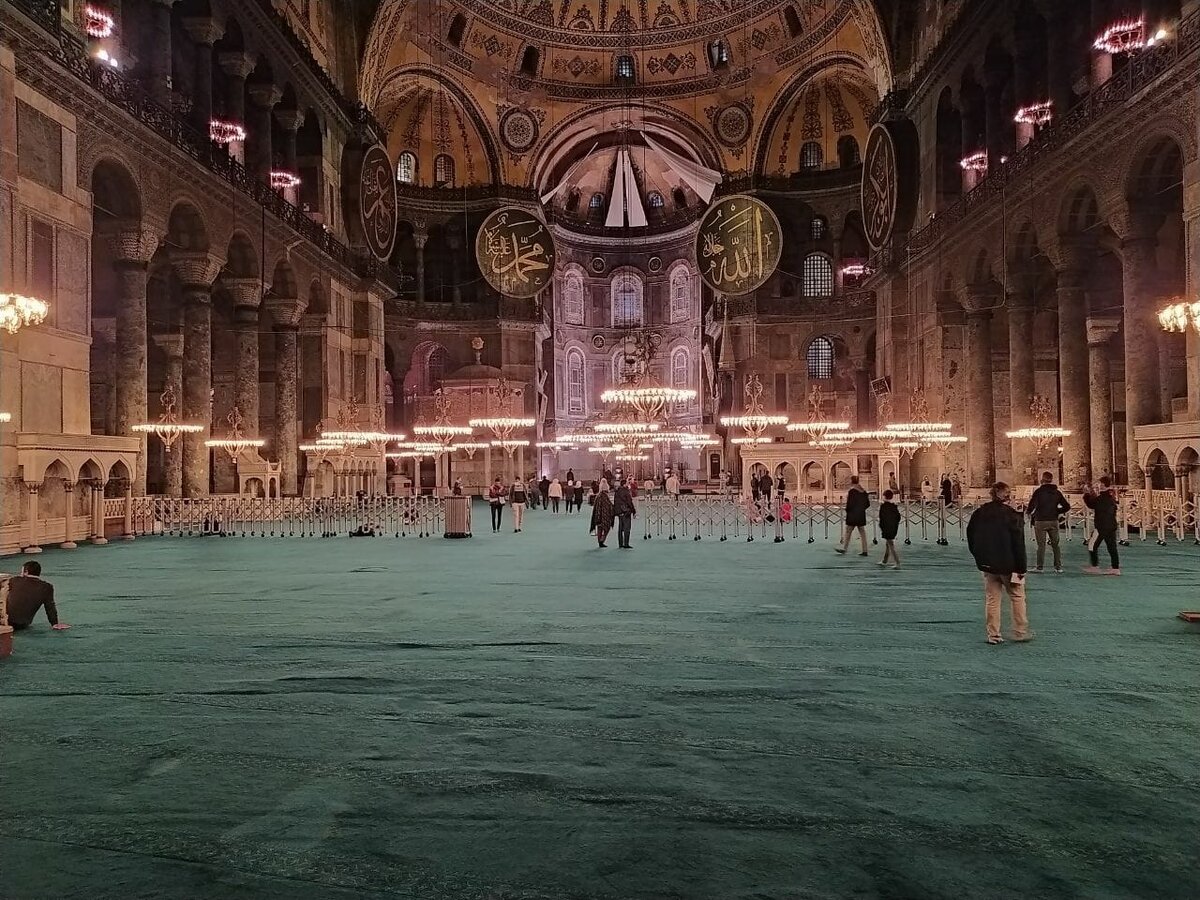 Фото муаллифи Абдуқодир Муҳаммадрасул