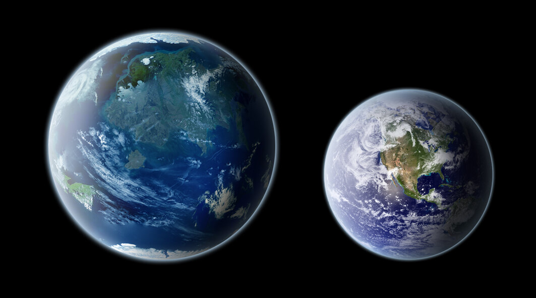 Фото: ESA / На этом изображении рядом с Землей (справа) показана экзопланета Kepler-442 b, на которой, по мнению ученых, может находиться биосфера, подобная земной. Kepler-442 b больше Земли в 1,3 раза. Очертания континентов и облаков на ней - это воображение художника: рассмотреть детали поверхности экзопланеты пока что не позволяет никакая техника