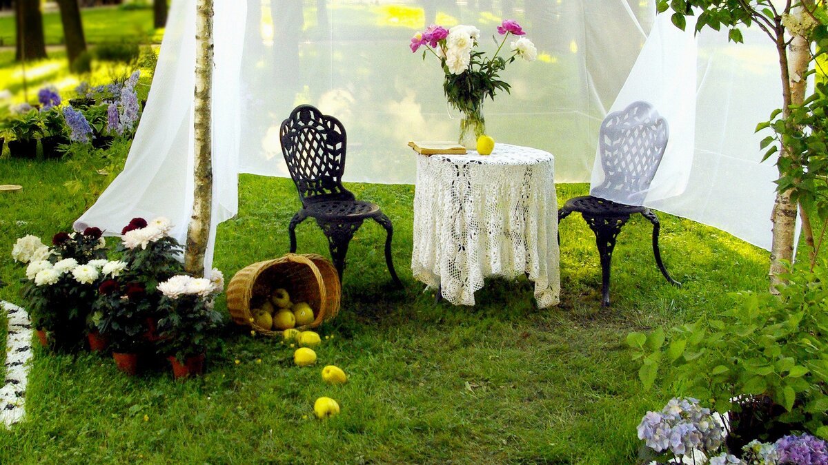 Простенько и уютно.