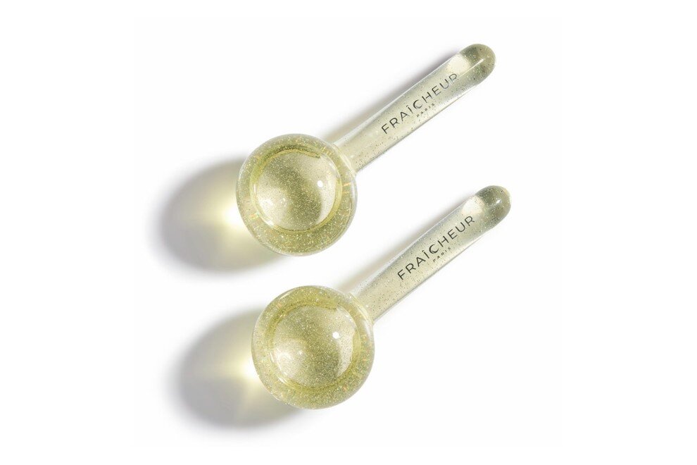 Сферы Fraîcheur Ice Globes. Удобная форма и ручки для массажа лица.