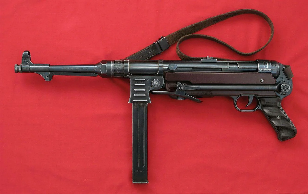 Шмайсер МП 40. Фашистское оружие
