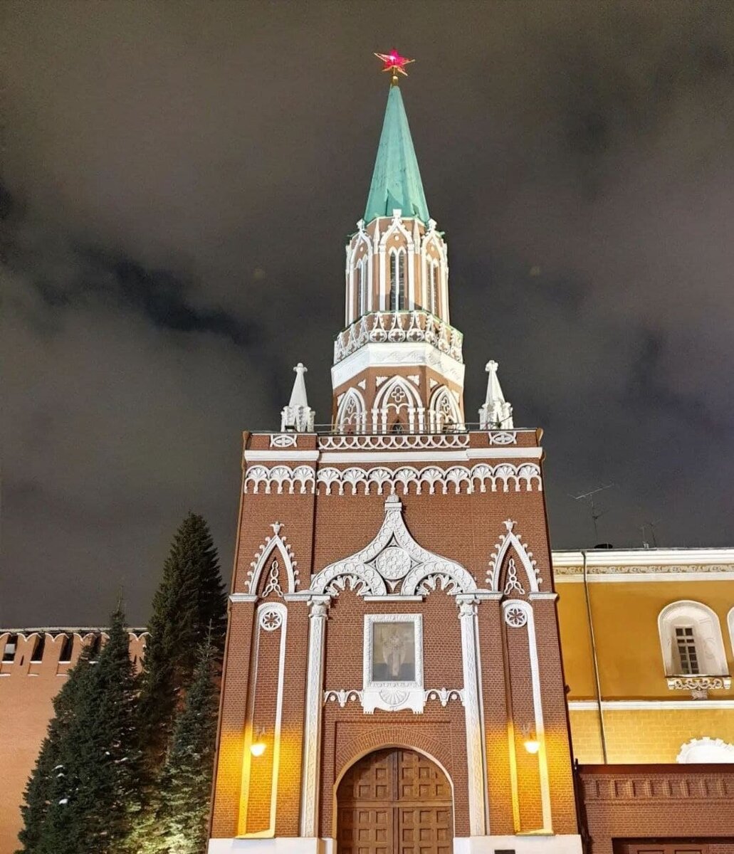 Москва глазами екатеринбуржца: у столицы есть красивый центр, а вокруг  много Екатеринбургов наставили. Отзыв туриста | Тонкости туризма | Дзен