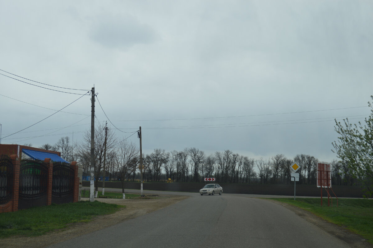 Фото автора. Выезд из станицы.