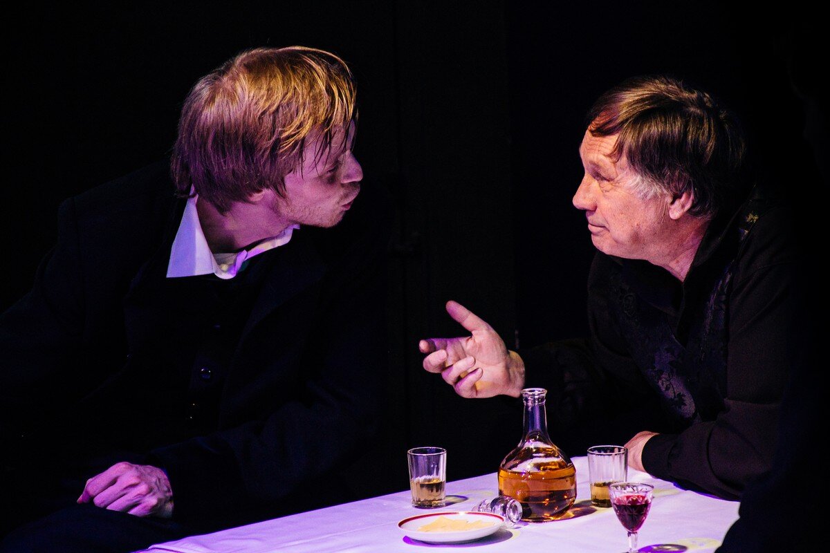 Спектакль “Брат Иван”, в роли Федора Карамазова заслуженный артист России Александр Булдаков, в роли Ивана артист Василий Конев