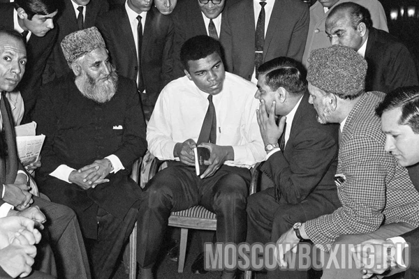 Самый известный боксер всех времен был мусульманином