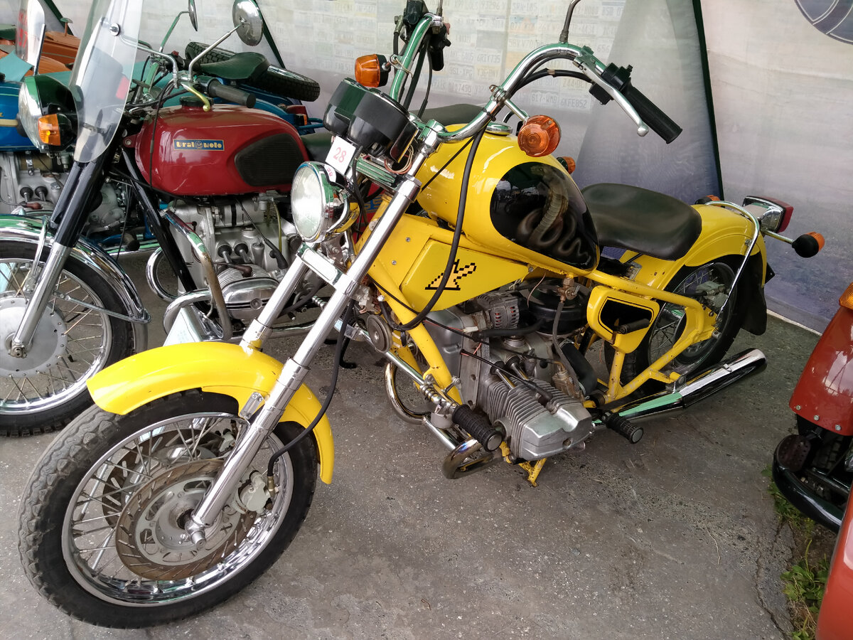 Попытка создания заводом мотоцикла в стиле "чоппер".