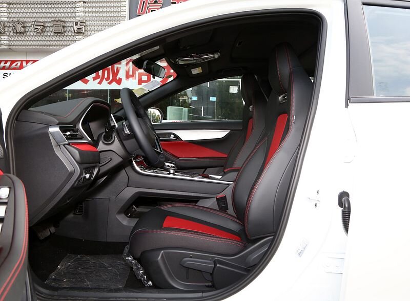 Обзор нового лифтбека "Москвич". Он больше Октавии и дешевле Рапида ...