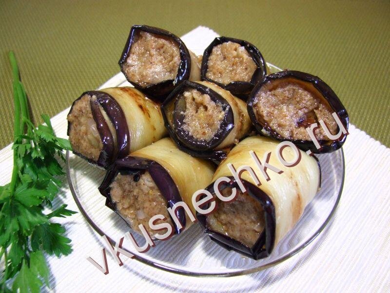 Как приготовить рулетики из баклажан с ореховой начинкой, пошаговый рецепт с фото.