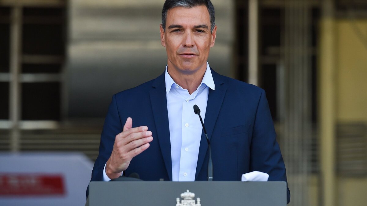    Пресс-конференция представителей ЕС и ЕК в центре для мигрантов из Афганистана в Мадриде© РИА Новости . Густаво Вальенте