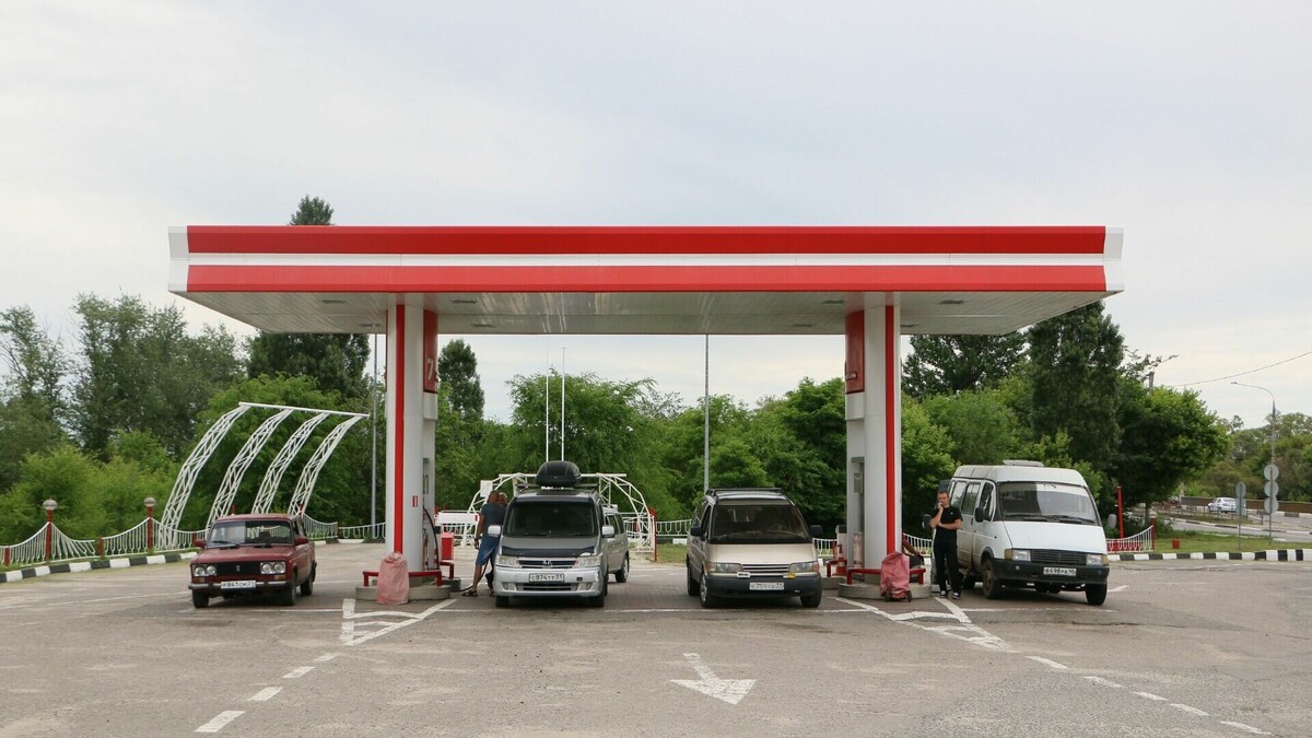     ООО «ЛУКОЙЛ-Центрнефтепродукт» придется заплатить 650 тысяч рублей за необоснованное завышение цен на бензин в Нижегородской области. Об этом пишет «Ъ-Приволжье».