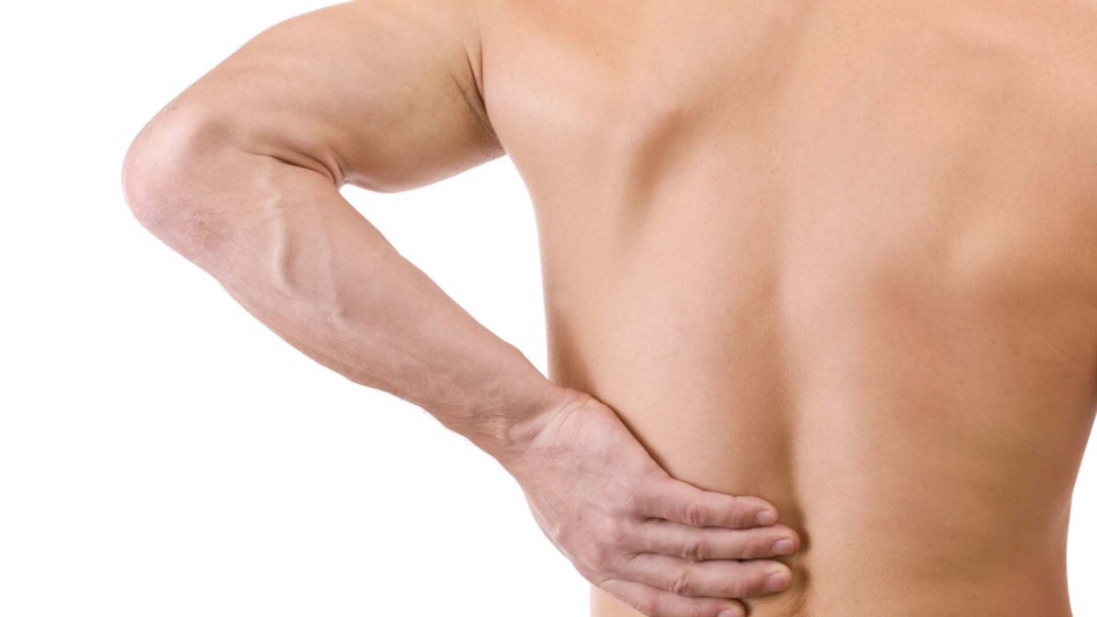 Болит левый бок спины — Как быстро убрать боль и дискомфорт в левом боку спины