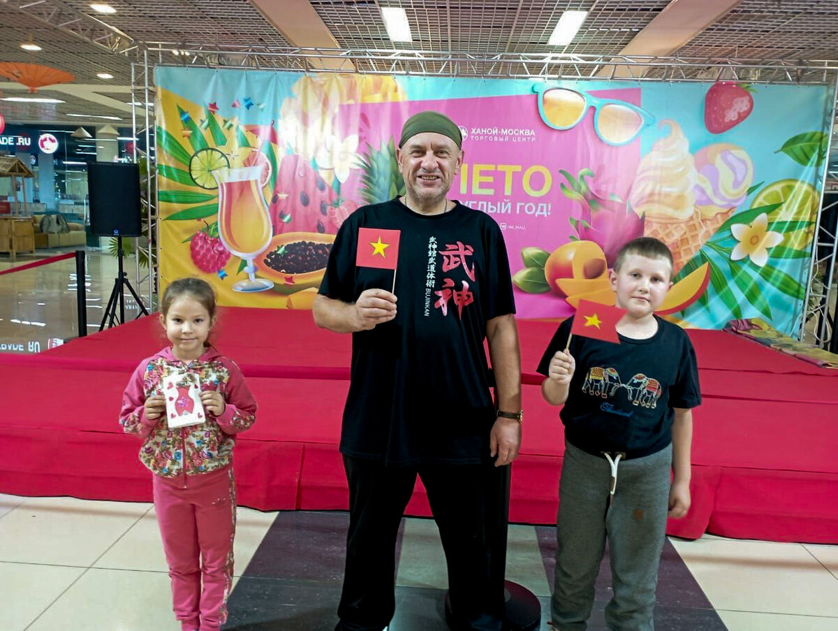 В рамках мероприятия прошли мастер-классы по изготовлению флажков