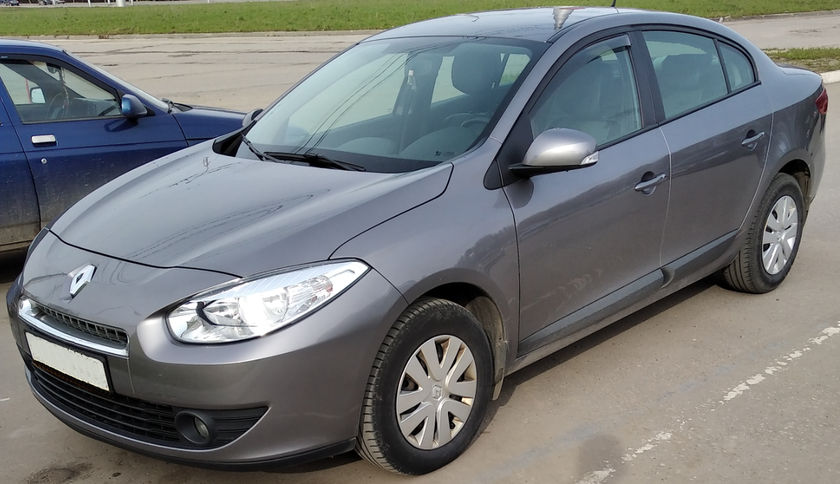 Renault Fluence, редкие кадры коцепт-кара московского автосалона 2010 и  полный технический разбор серийной модели | D Drive | Дзен