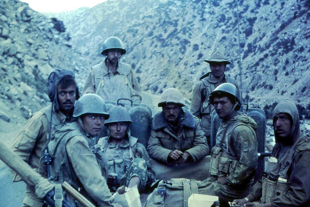 В афганской войне советские солдаты друг друга по национальностям не делили 