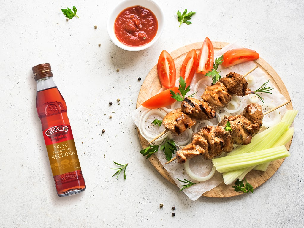 Винный уксус Borges с чесноком