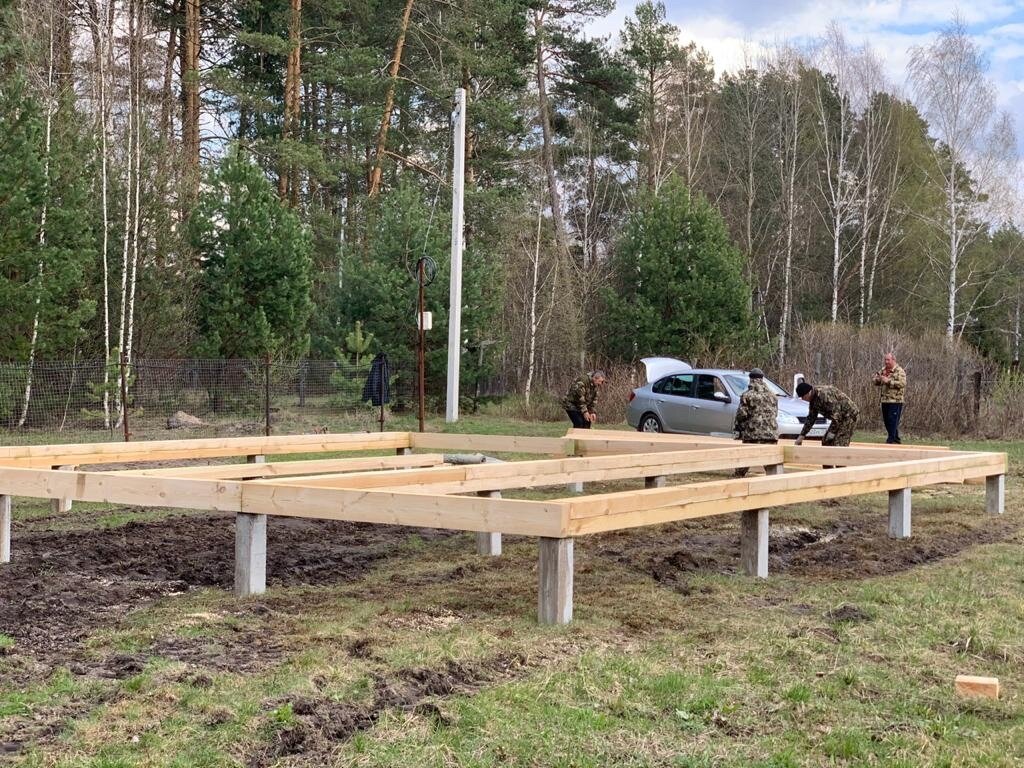Сборка обвязки из бруса 100х200