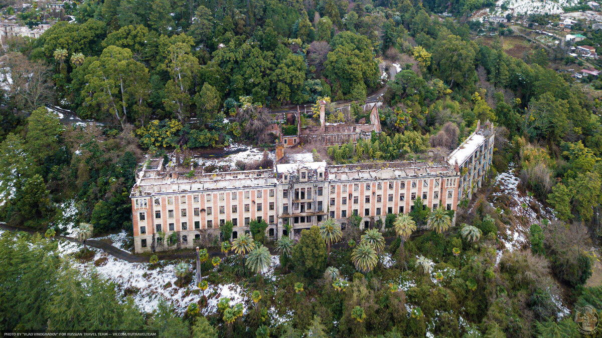 Заброшенный «красный корпус» санатория им. Ленина — аэрофотосъёмка
