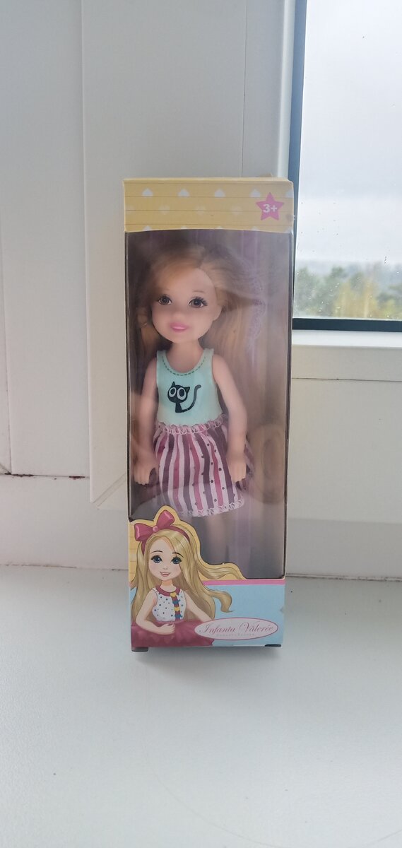 Кукла в коробке