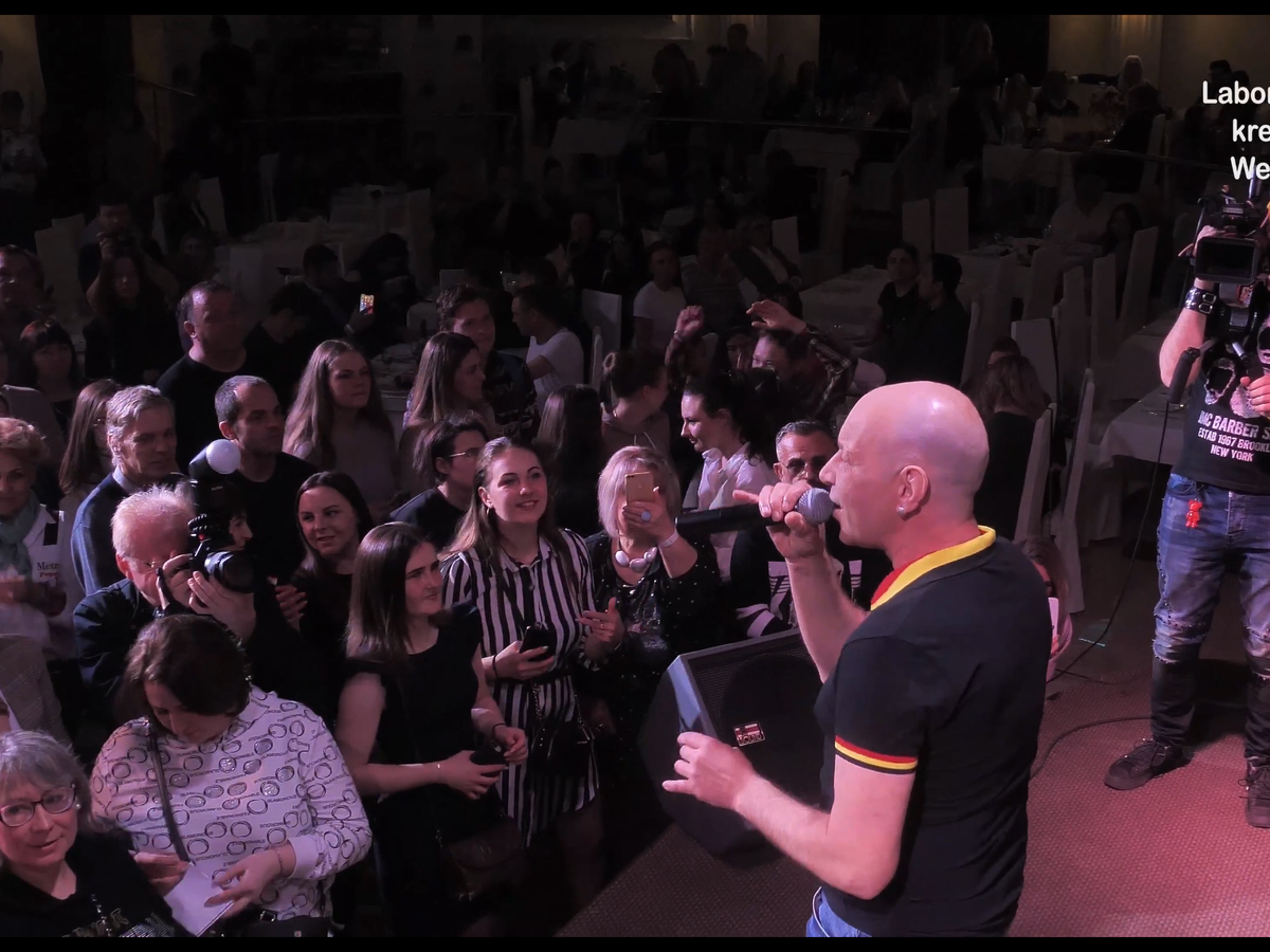 сергей чумаков - соцсети певца