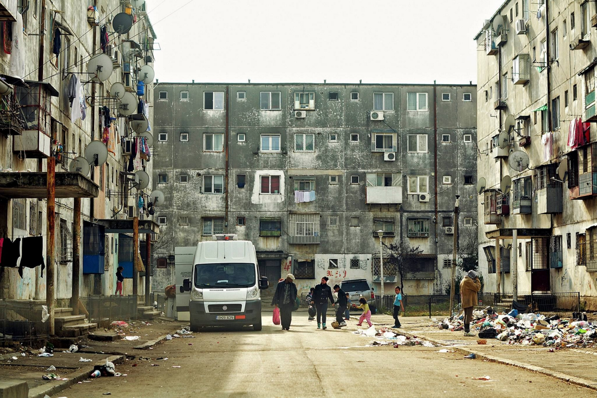 страшные районы. район ферентари в бухаресте. детройт город трущобы. сша детройт гетто. хабаровск спальные районы.