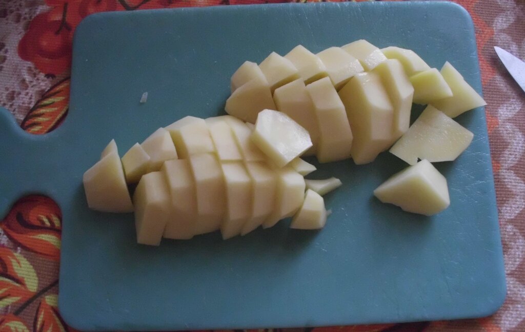 Так нарезала картофель. Мое личное фото