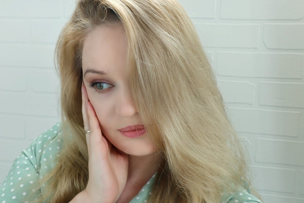 Примерно так выглядит объем. Просто нанесла спрей, расчесала и взбила волосы