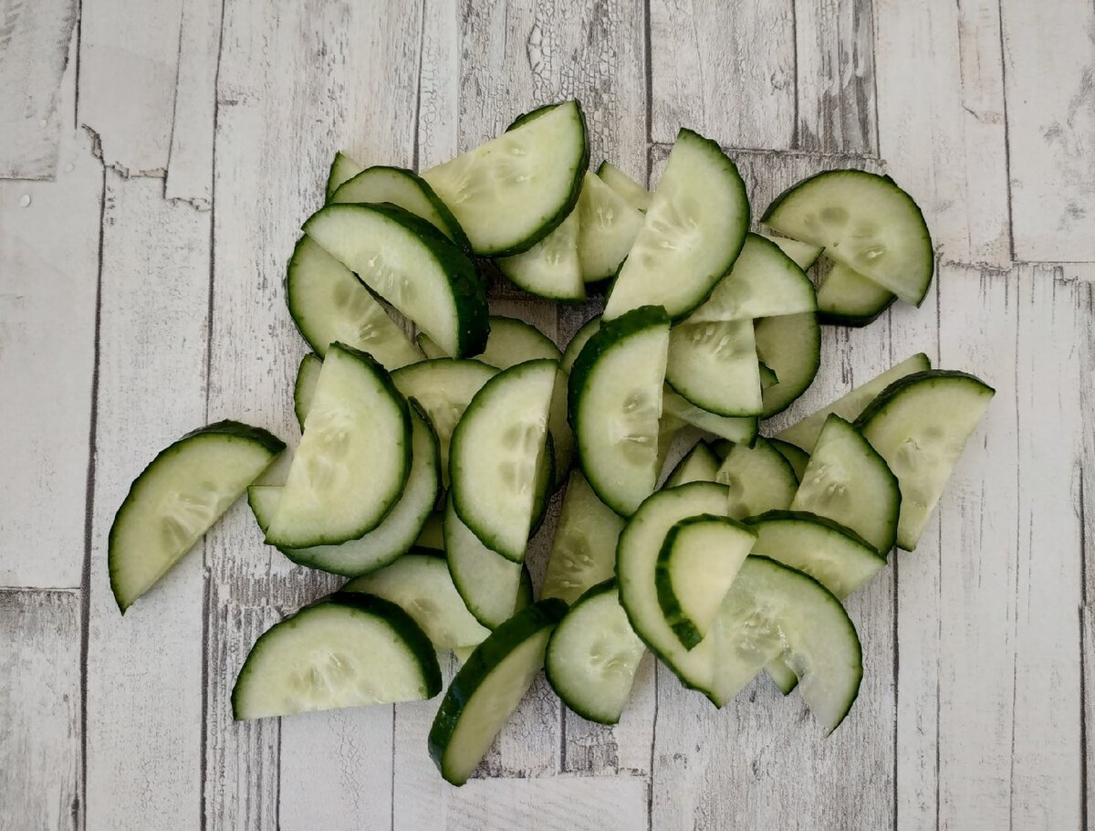 Нарезаем овощи крупно