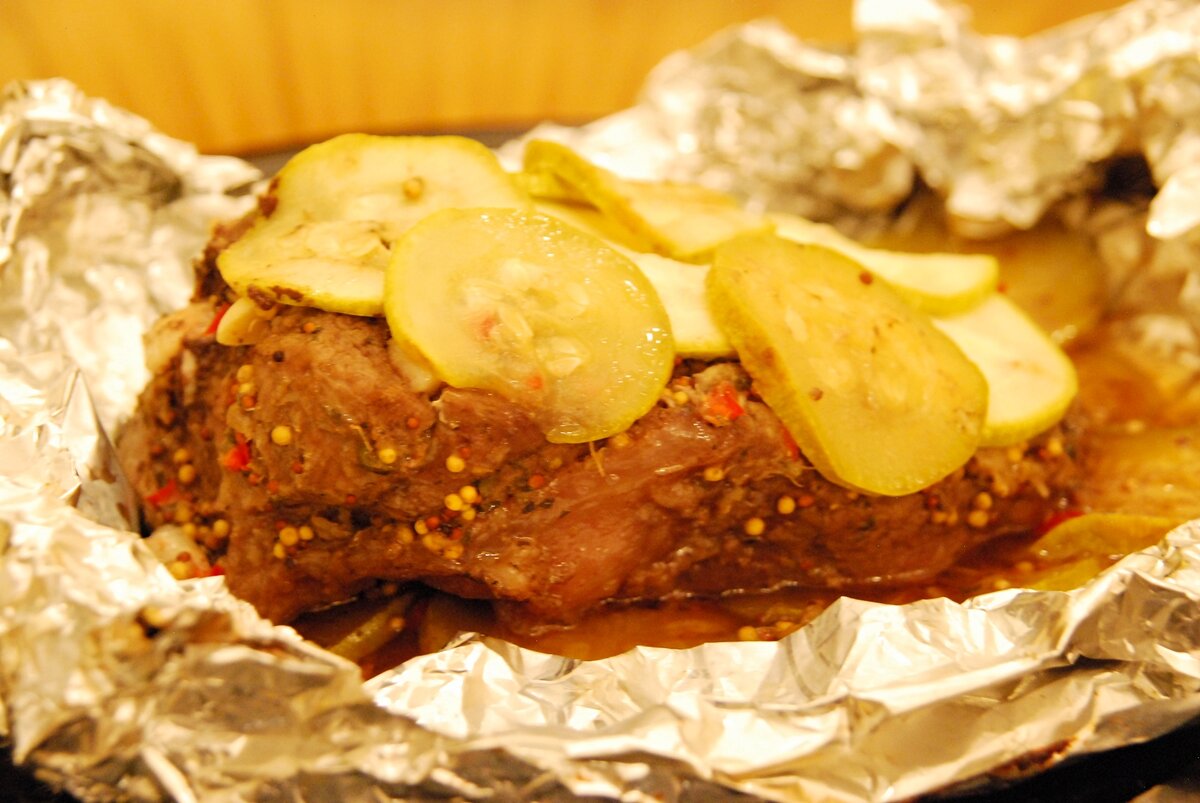 Говядина в кабачковой «чешуе»