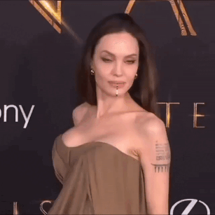 Анджелина Джоли на премьере "Вечных" в Лос-Анджелесе (источник: instagram.com/p/CVPgl8iIX91/)