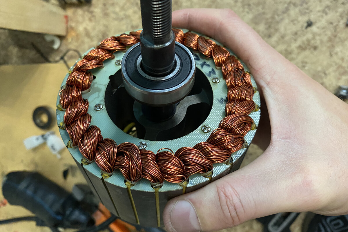 Статор электродвигателя.