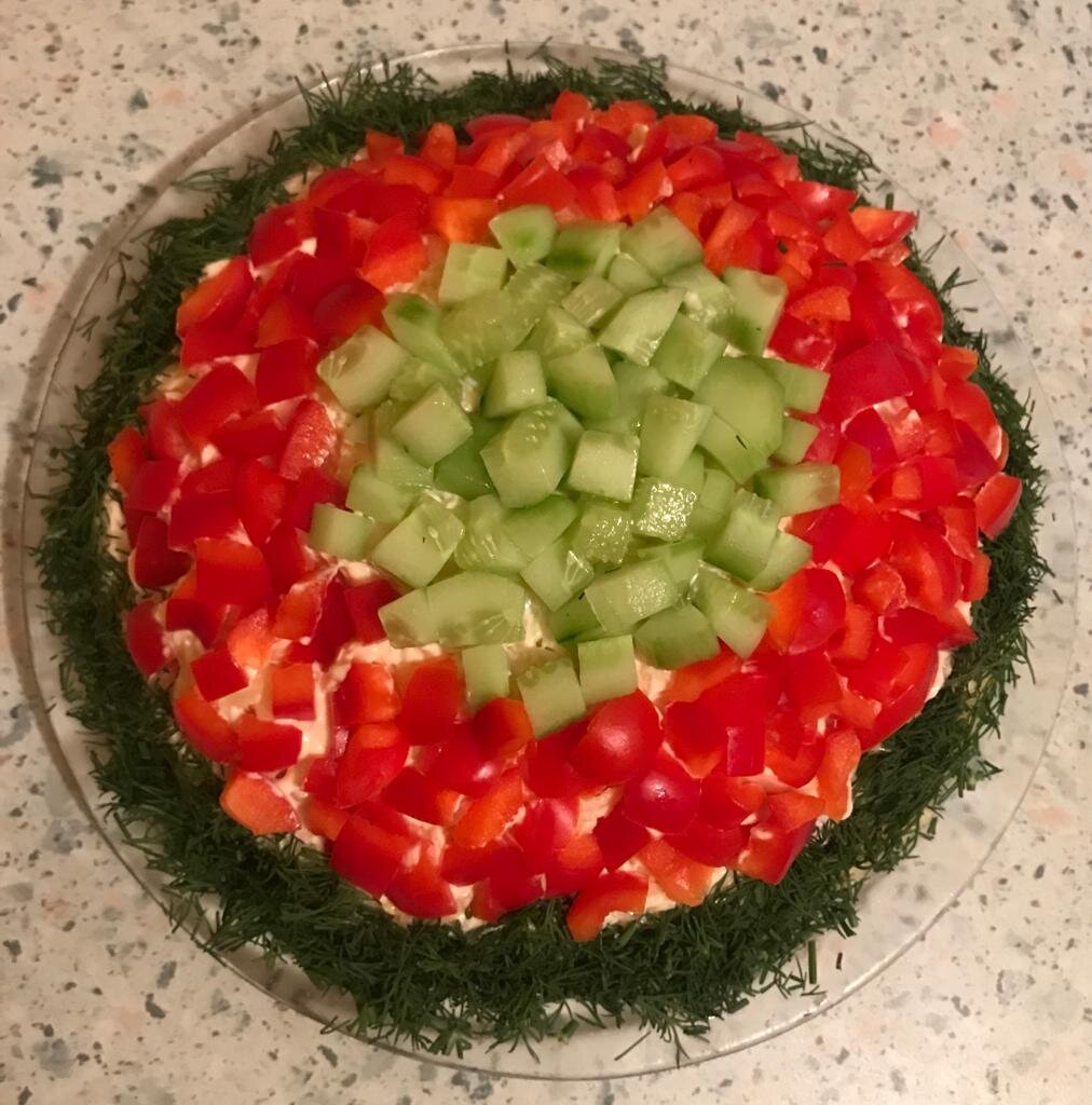 Сочный и яркий салат поднимет настроение