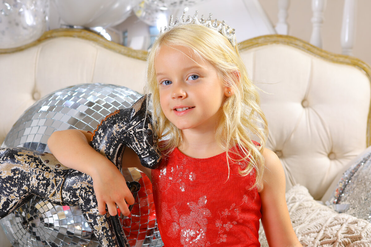 Обожаем наших маленьких принцесс