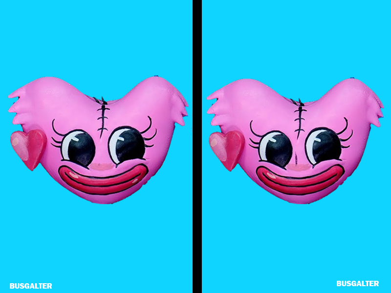 Кисси Мисси - найди 2 отличия