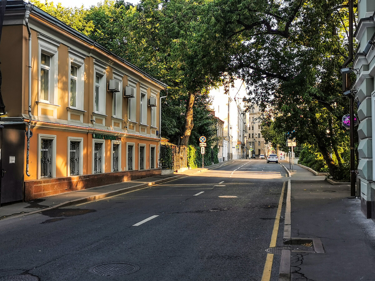 Потаповский переулок.