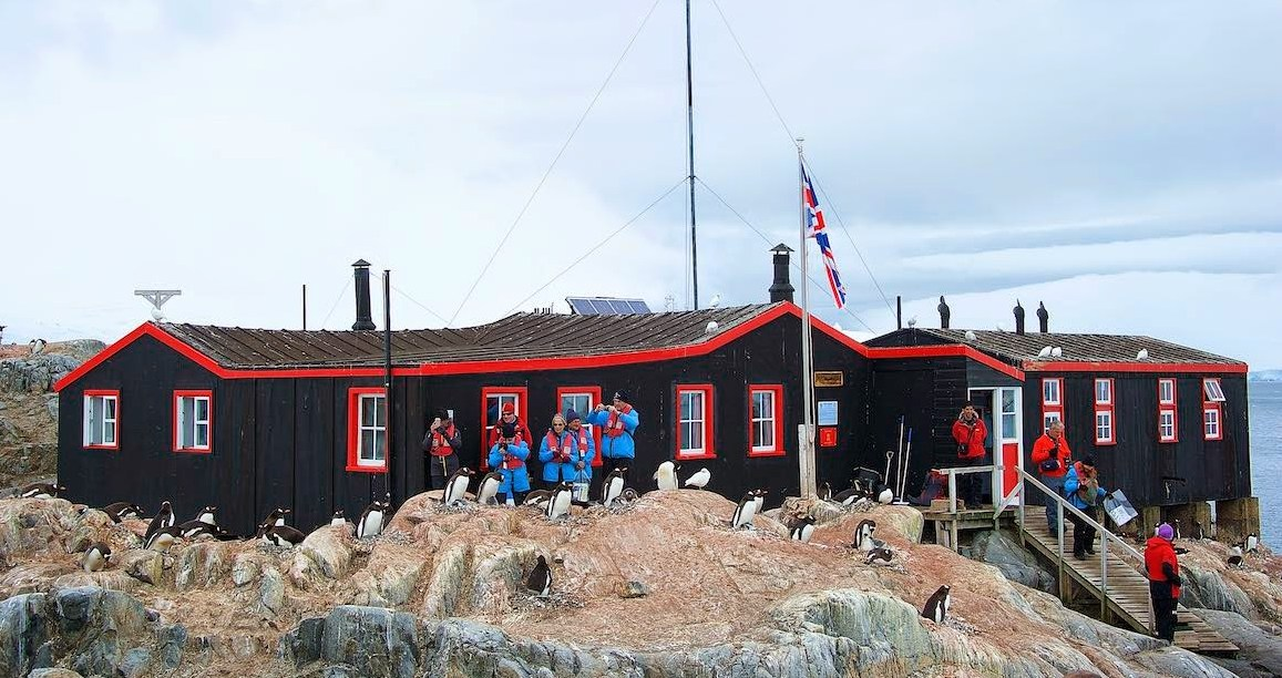 Вот так выглядит самая южная почта в мире. Фото взято из интернета.