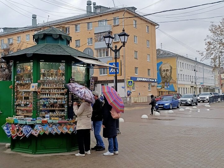 Тверь. Улица Трёхсвятская - Тверской Арбат. Фото автора. Листайте.