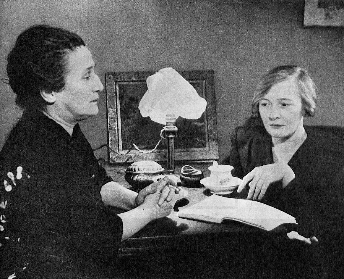 Анна Ахматова и Ольга Берггольц, 1946 год. Источник: flickr.com