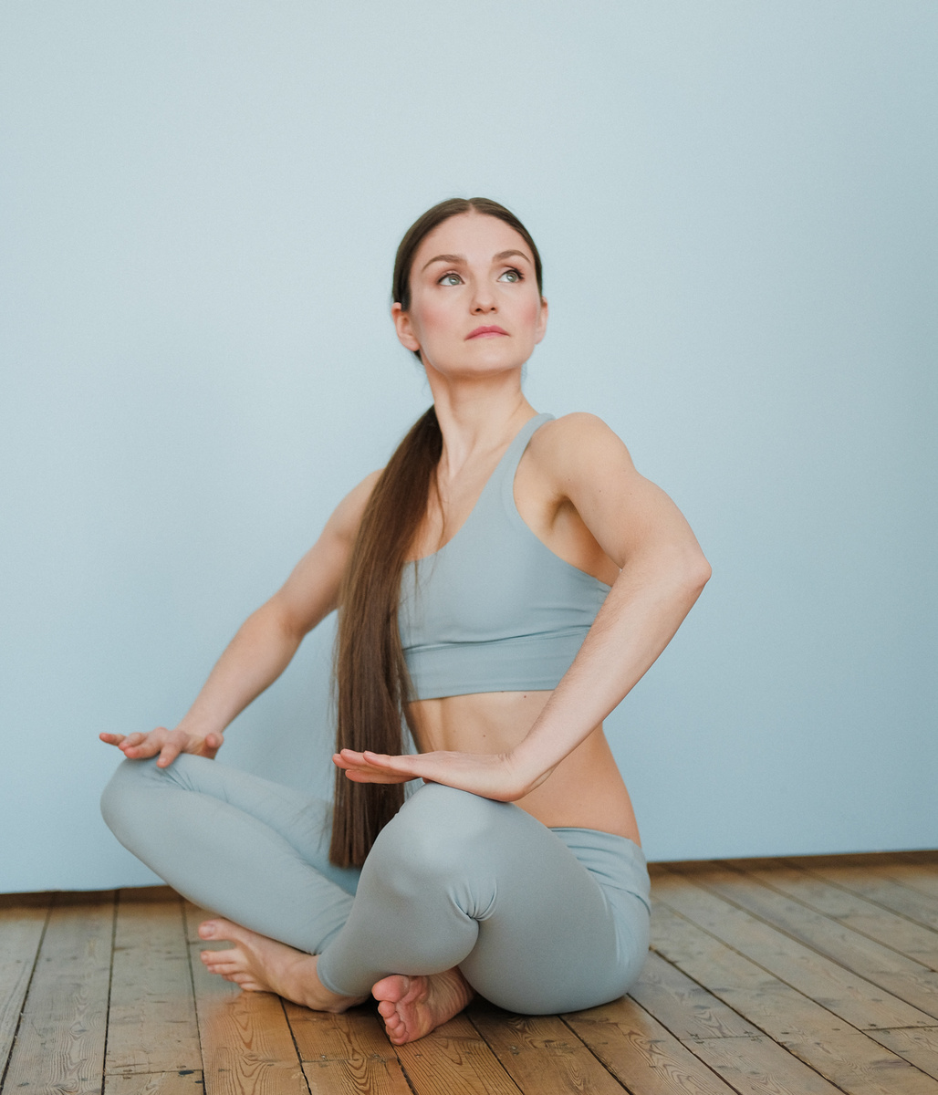 Даже ровная осанка влияет на самочувствие живота