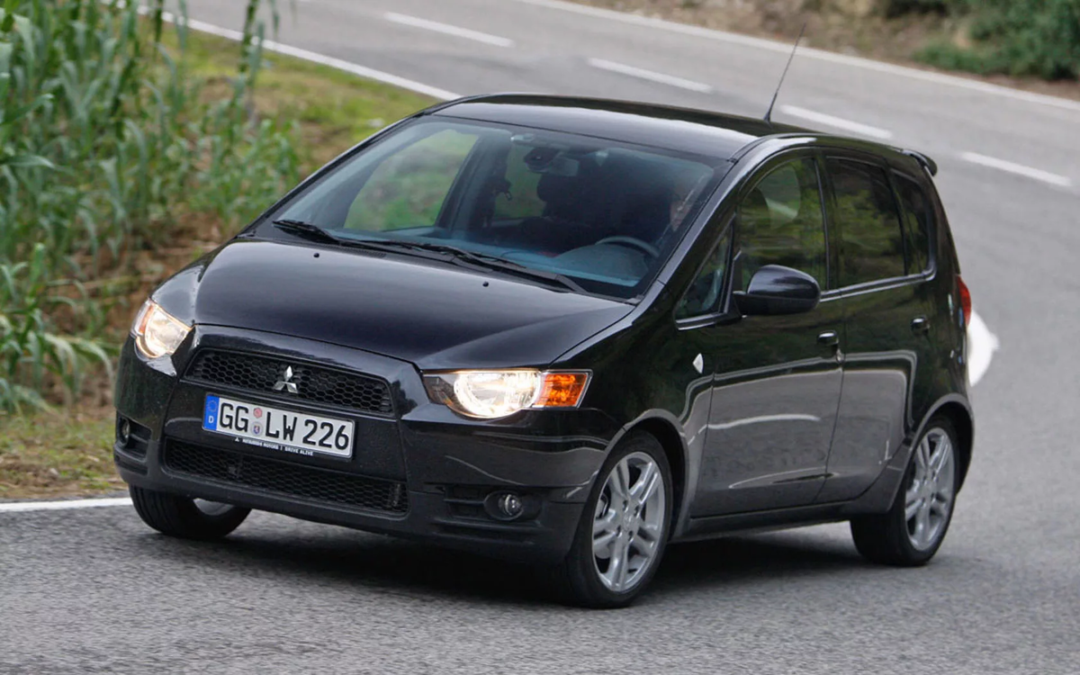 А вот таким он стал после рестайлинга 