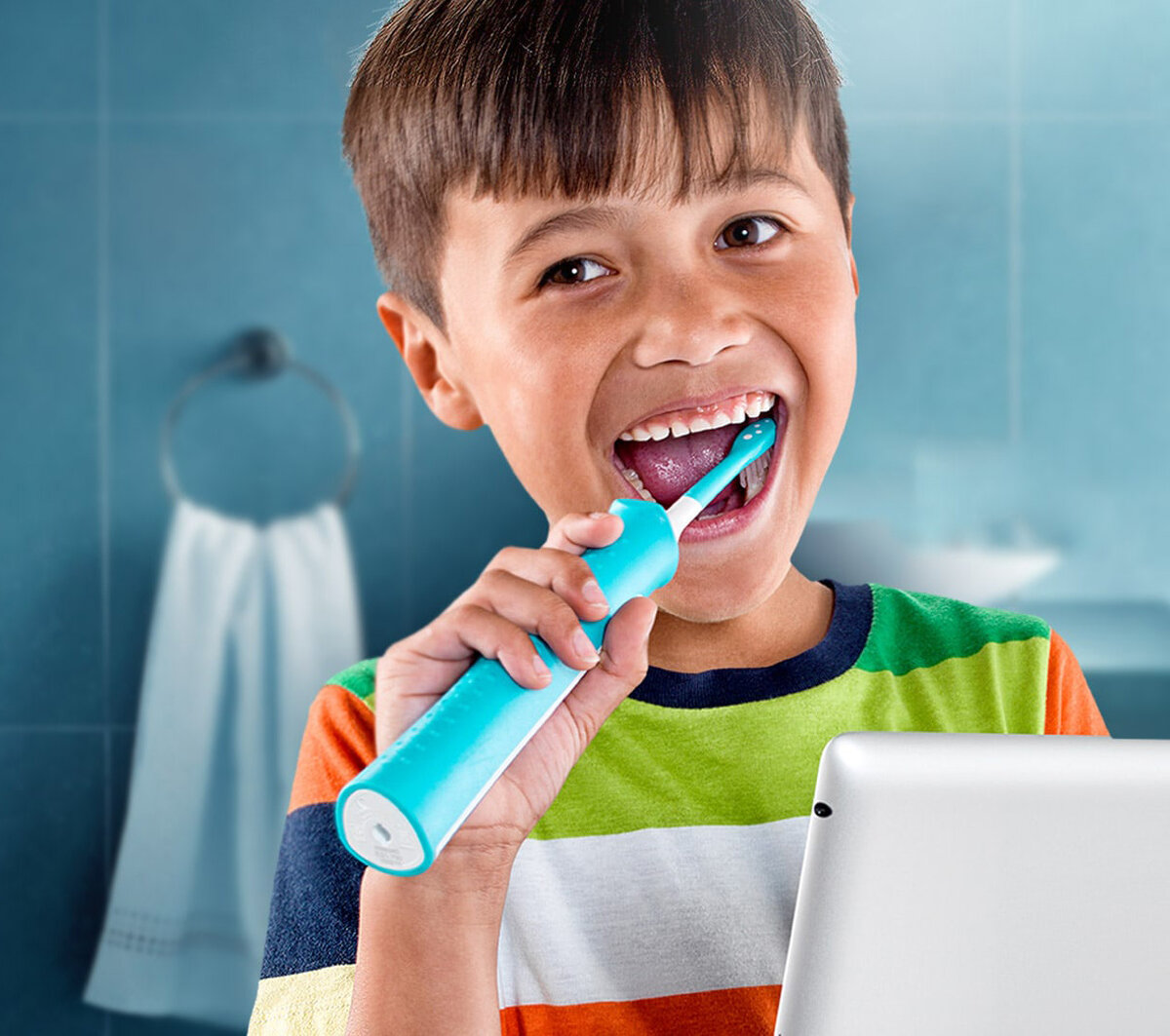 чистка зубов нужна 2 раза в день, чтобы была шикарная улыбка