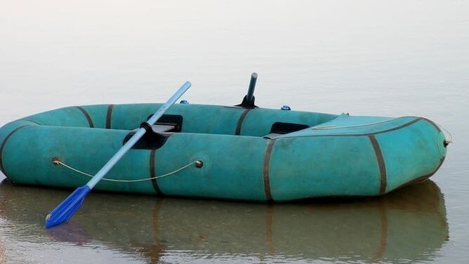 Резиновая лодка