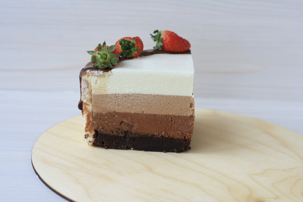 Торт реальность. Начинки для морковного торта с описанием. Торты которые не получились. Неудачные домашние торты. Почему бисквит получается липким сверху.