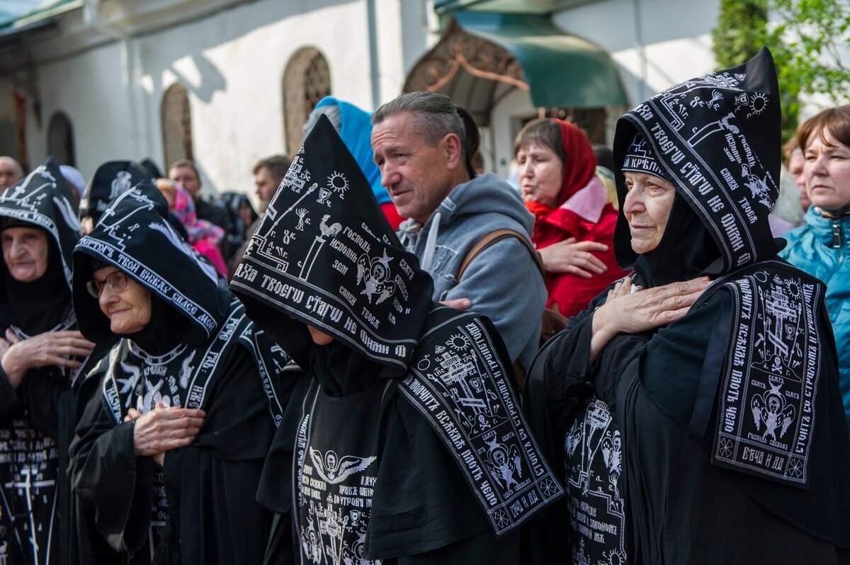 Схимник это. Схима монашеская. Православные монахини схима. Схима монашеская красная. Монах схимник.