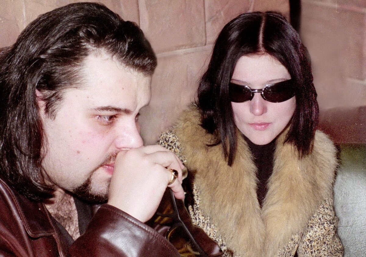 Фото: С кем на самом деле снялся Максим Фадеев в День матери