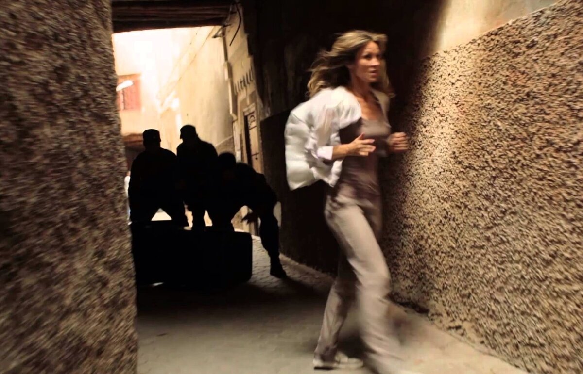 Фотография из свободного источника «Никогда не отпускай» 2015 г.