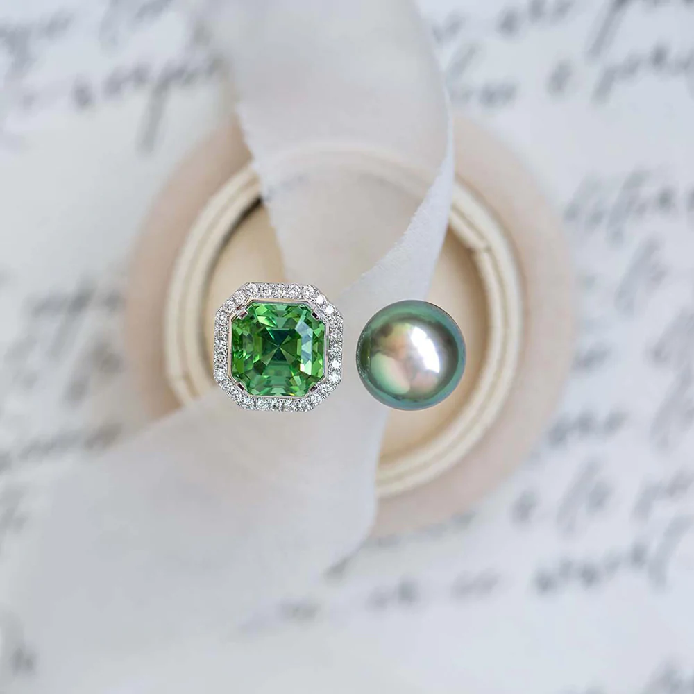 Единственное в своем роде кольцо с таитянским жемчугом, зеленым турмалином и бриллиантовым паве 12,8 мм, 7,8 карат, огранка Asscher, белое золото 18 карат