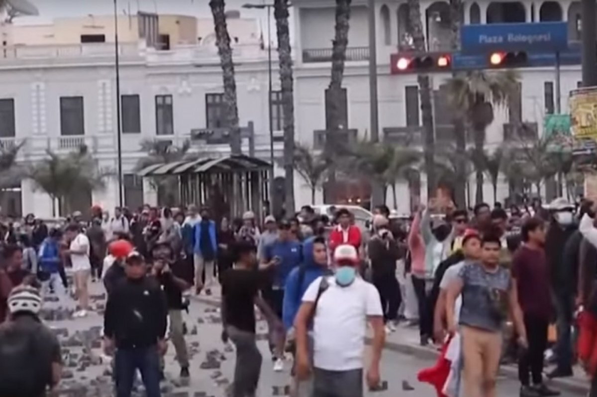    В нескольких районах Перу с 15 января вводится режим ЧП